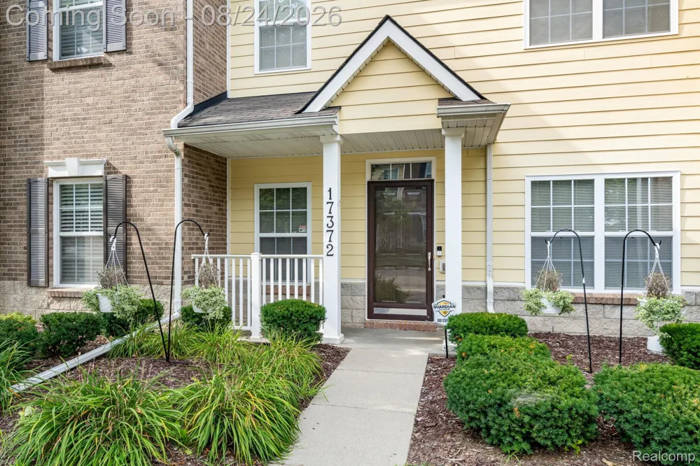 17372 Windflower Drive Southfield City, MI 48076