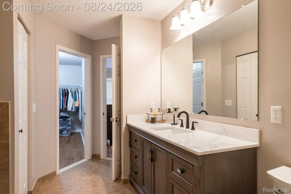 17372 Windflower Drive Southfield City, MI 48076
