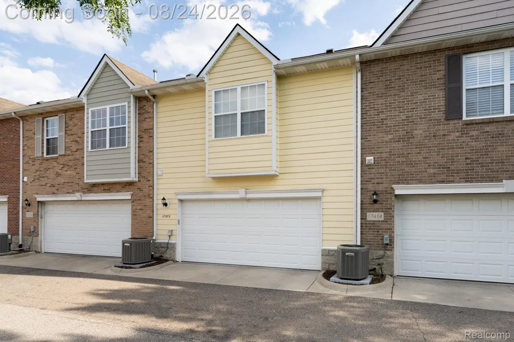 17372 Windflower Drive Southfield City, MI 48076