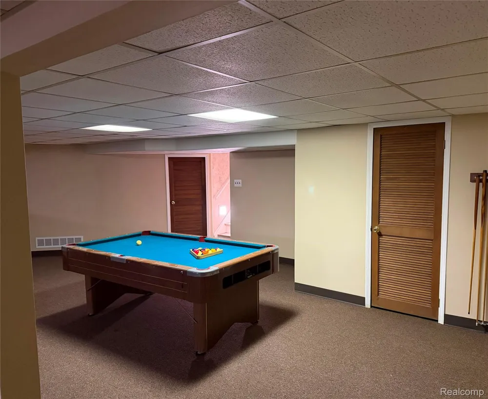 14682 Yale Street Livonia City, MI 48154