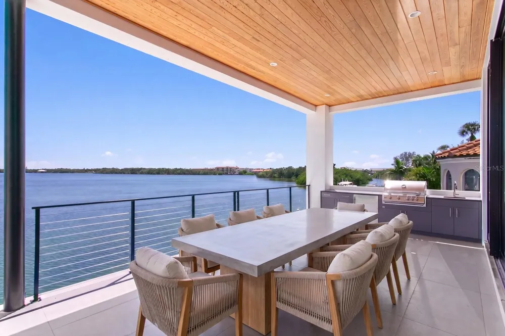 114 SANDS POINT DRIVE Tierra Verde, FL 33715