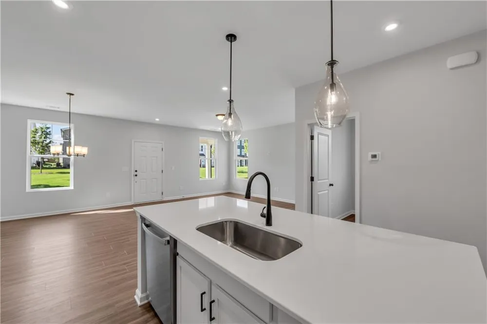 3025 Cambridge Mill Mill Acworth, GA 30102
