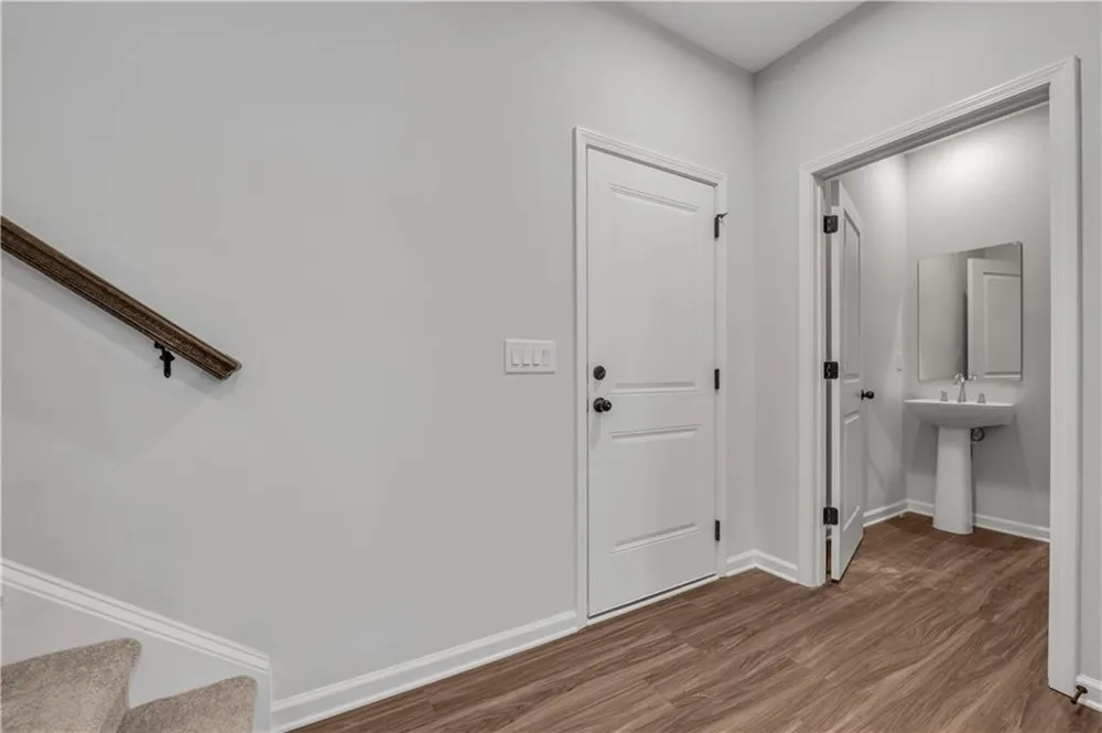 3025 Cambridge Mill Mill Acworth, GA 30102
