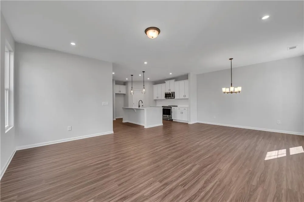 3025 Cambridge Mill Mill Acworth, GA 30102