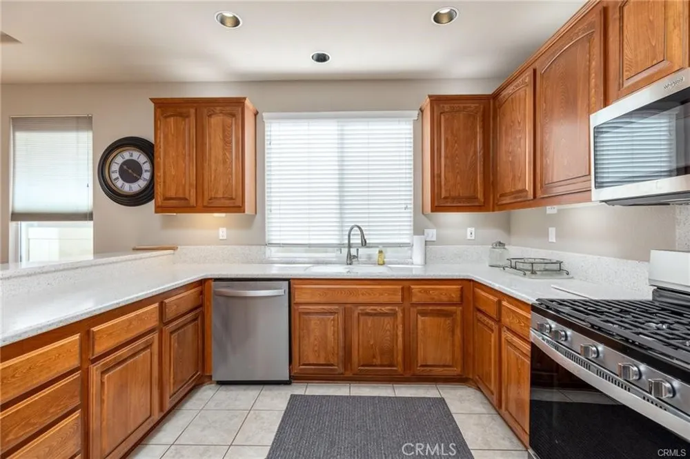 1318 S Bay Hill Banning, CA 92220