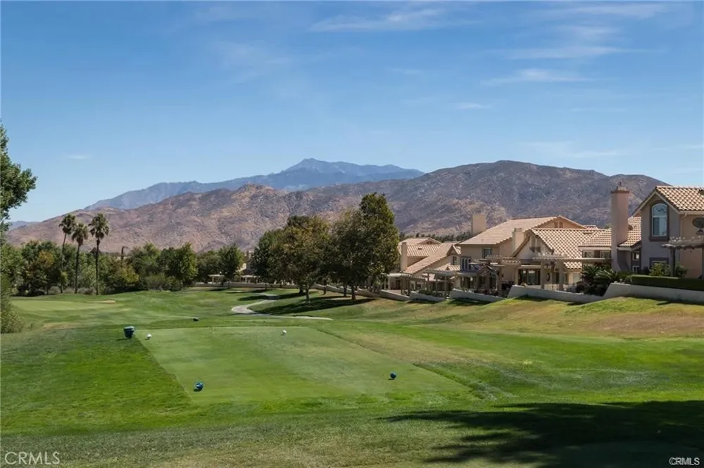1318 S Bay Hill Banning, CA 92220