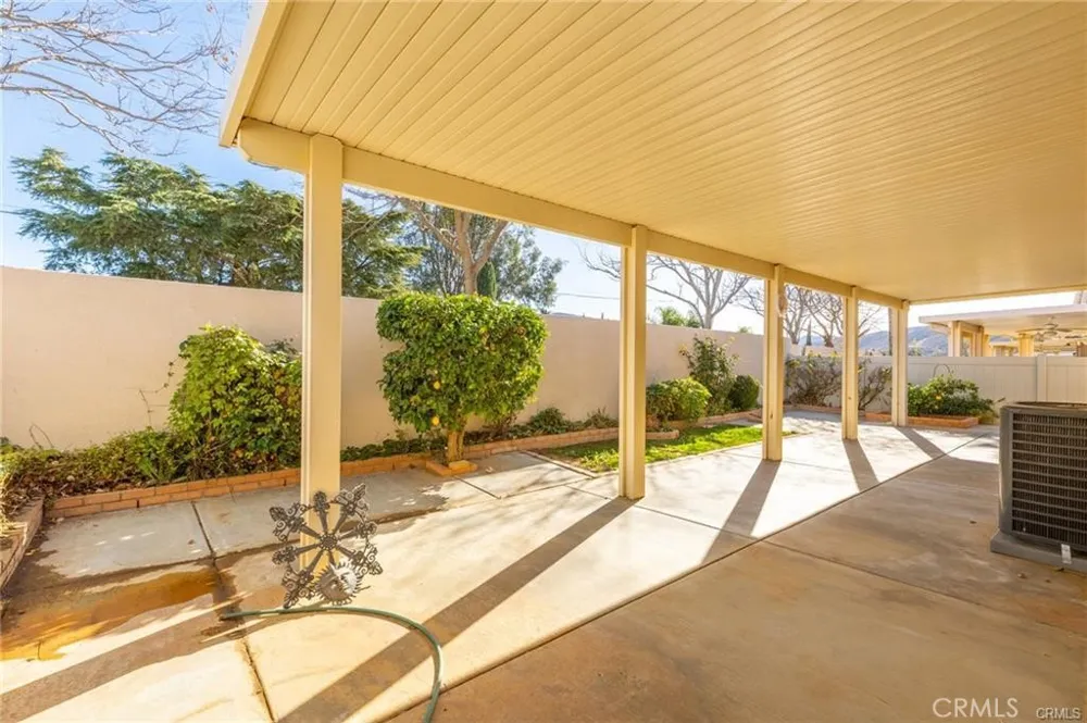 1318 S Bay Hill Banning, CA 92220