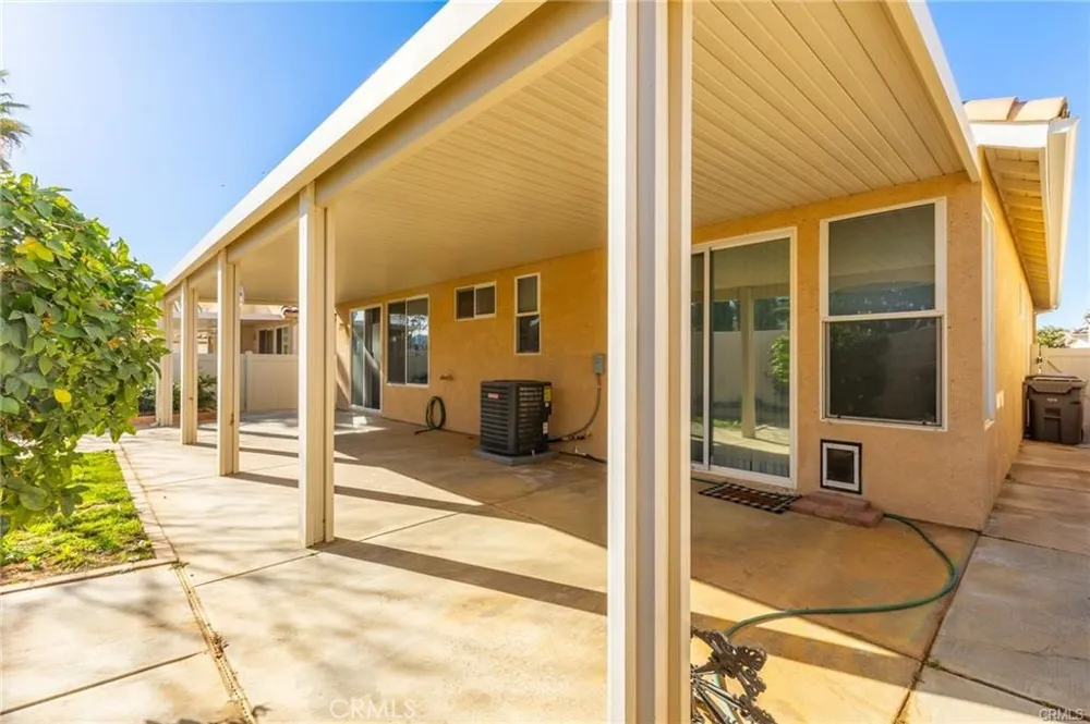 1318 S Bay Hill Banning, CA 92220