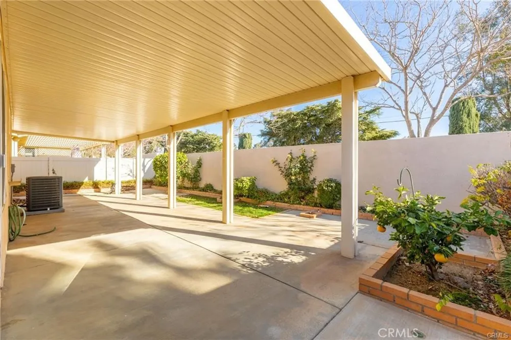 1318 S Bay Hill Banning, CA 92220