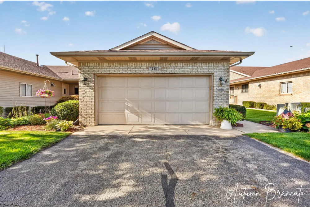 1085 Amber Cove Drive SW #49 Byron Center, MI 49315