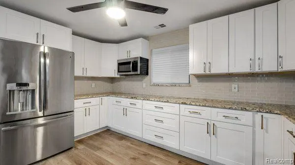 498 SOUTH BOULEVARD W Rochester Hills City, MI 48307