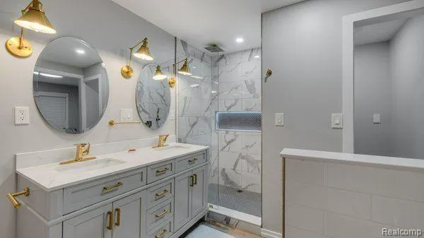 498 SOUTH BOULEVARD W Rochester Hills City, MI 48307
