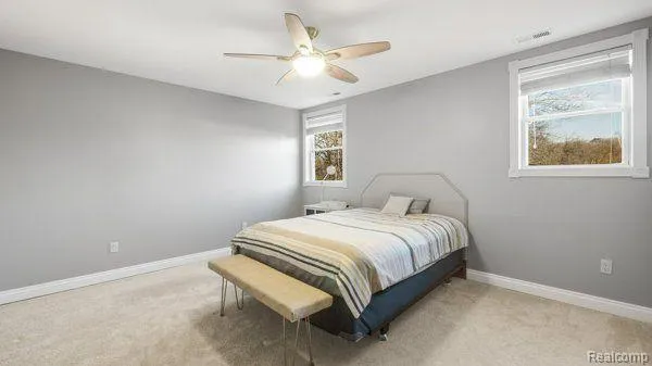 498 SOUTH BOULEVARD W Rochester Hills City, MI 48307
