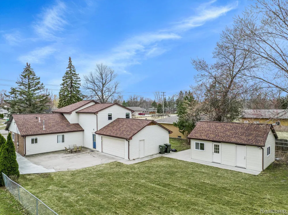 498 SOUTH BOULEVARD W Rochester Hills City, MI 48307
