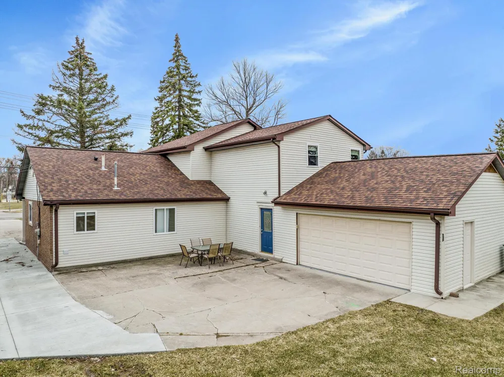 498 SOUTH BOULEVARD W Rochester Hills City, MI 48307