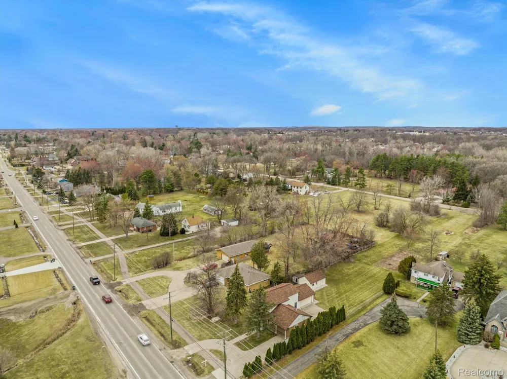 498 SOUTH BOULEVARD W Rochester Hills City, MI 48307