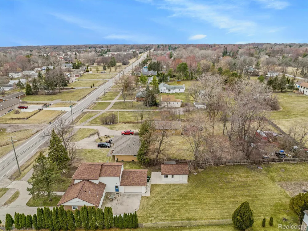 498 SOUTH BOULEVARD W Rochester Hills City, MI 48307