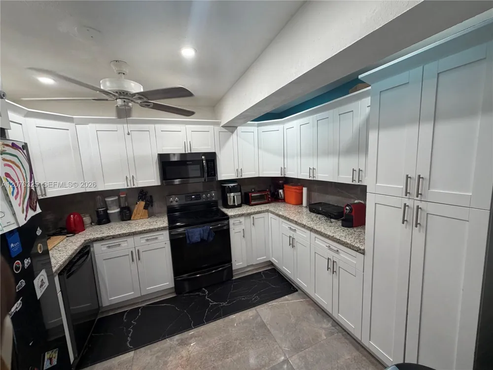 2240 NW 177th Ter Miami Gardens, FL 33056
