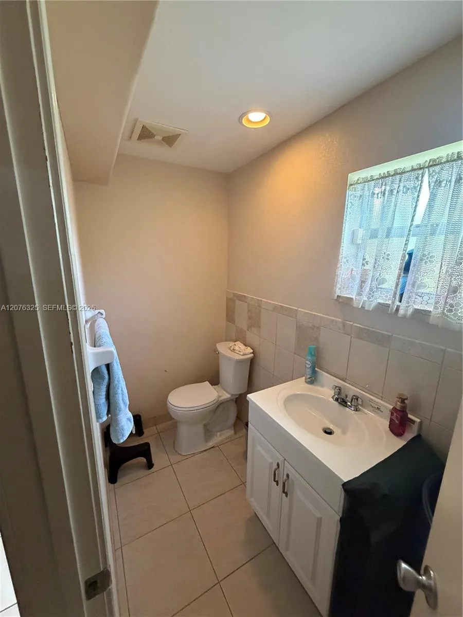 2240 NW 177th Ter Miami Gardens, FL 33056
