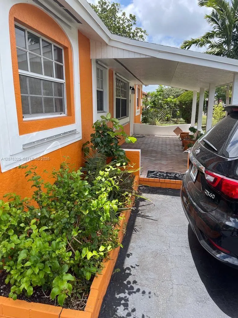 2240 NW 177th Ter Miami Gardens, FL 33056