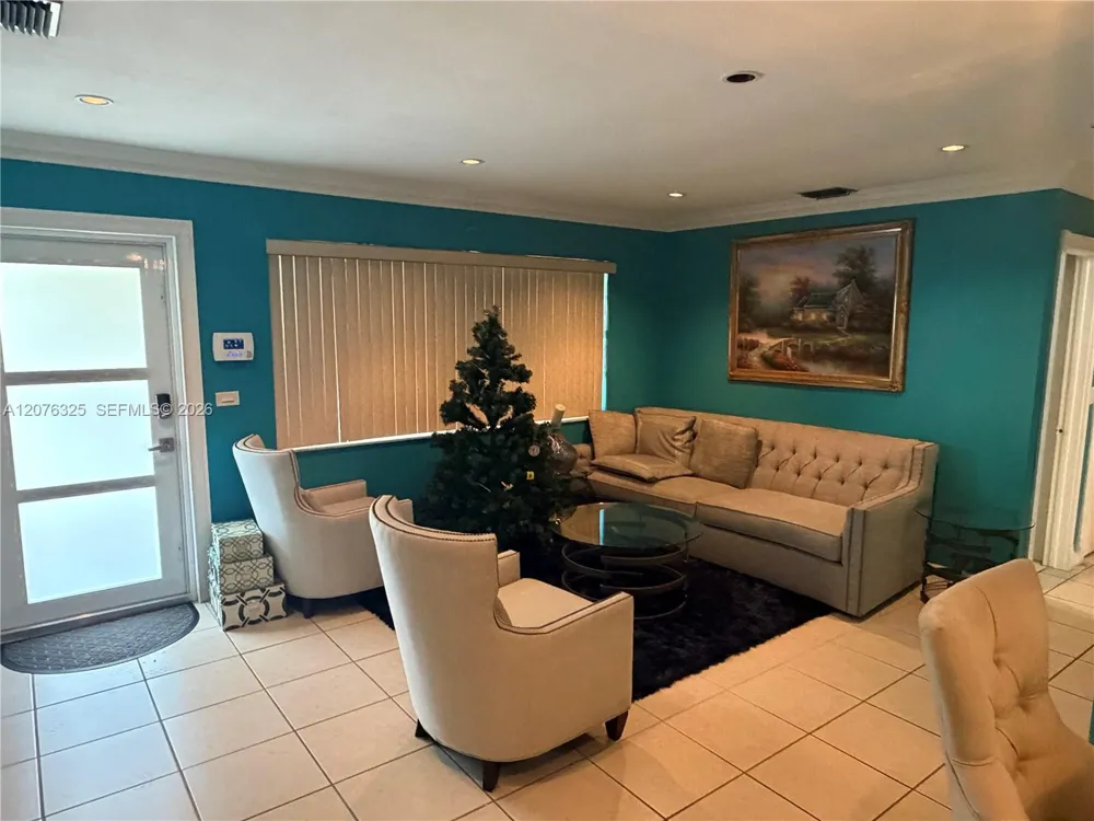 2240 NW 177th Ter Miami Gardens, FL 33056