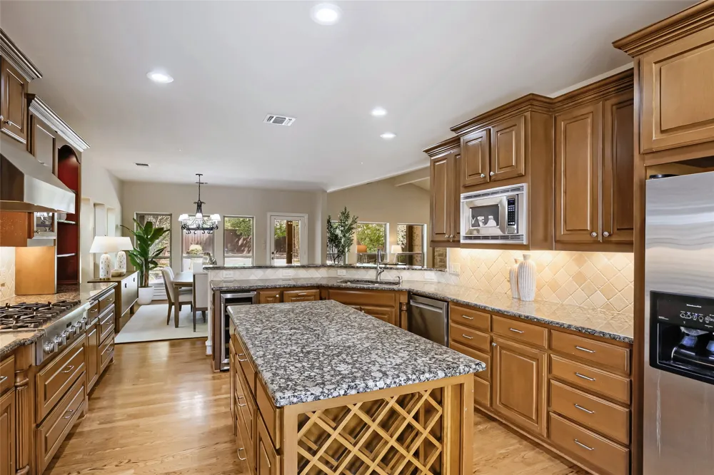 6335 Vanderbilt Avenue Dallas, TX 75214