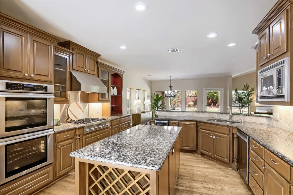 6335 Vanderbilt Avenue Dallas, TX 75214
