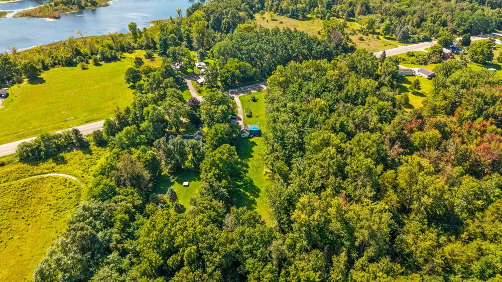 13676 US-12 Brooklyn, MI 49230