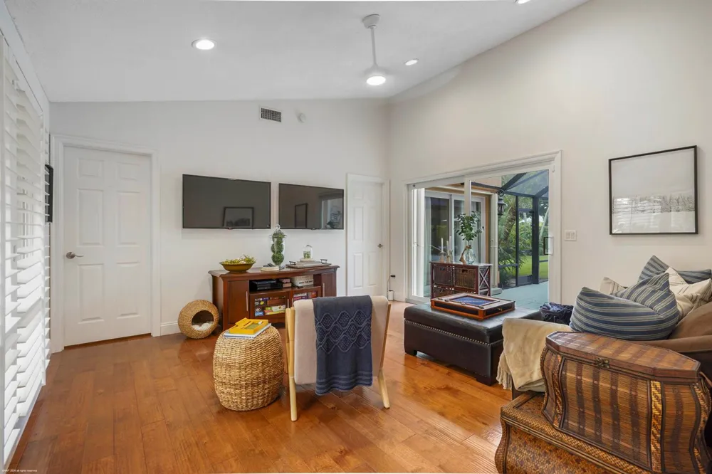 2379 Newbury Court Wellington, FL 33414
