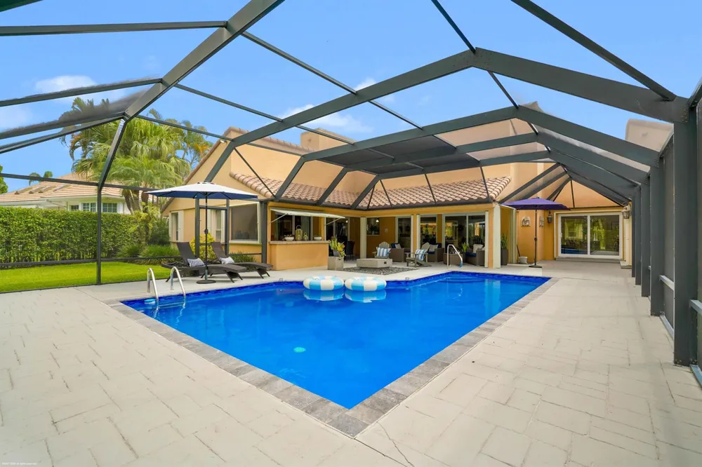 2379 Newbury Court Wellington, FL 33414