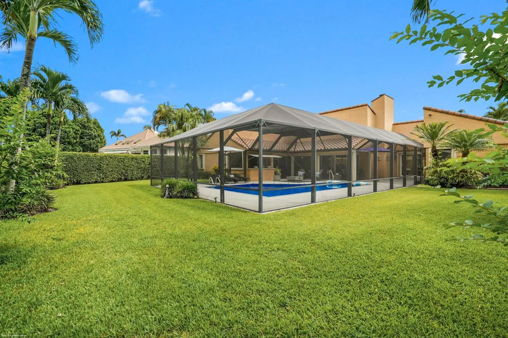 2379 Newbury Court Wellington, FL 33414