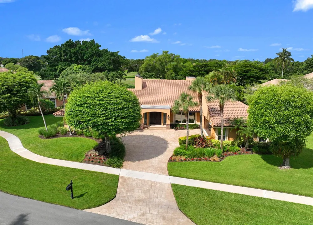 2379 Newbury Court Wellington, FL 33414