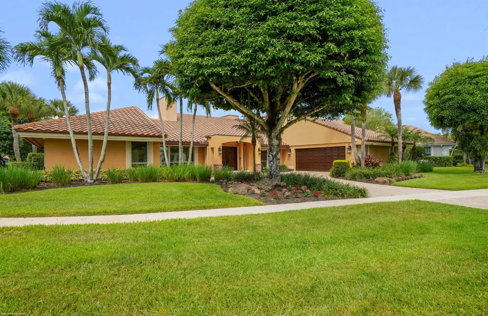 2379 Newbury Court Wellington, FL 33414