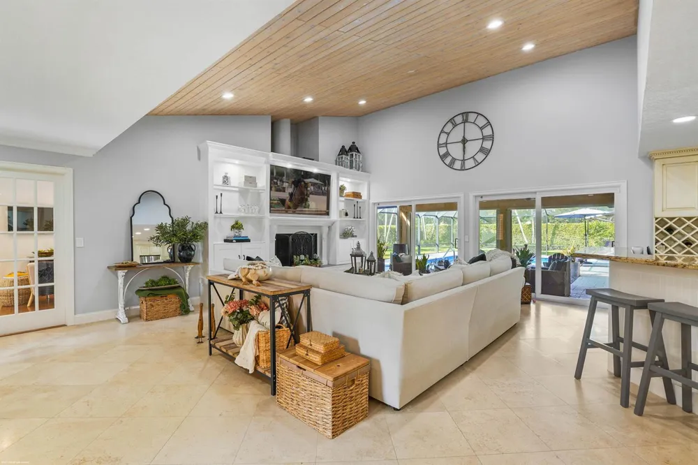 2379 Newbury Court Wellington, FL 33414