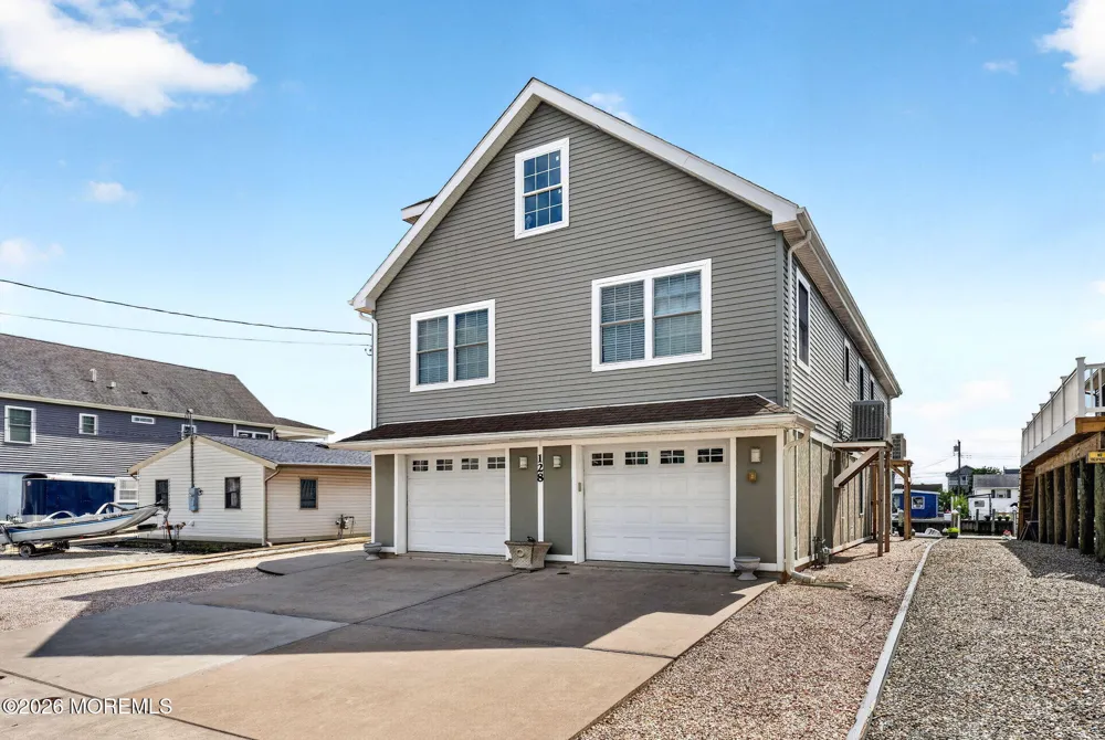 128 E Mohawk Drive Little Egg Harbor, NJ 08087