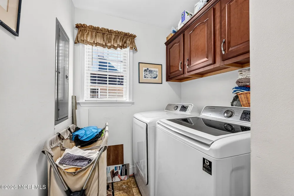 128 E Mohawk Drive Little Egg Harbor, NJ 08087