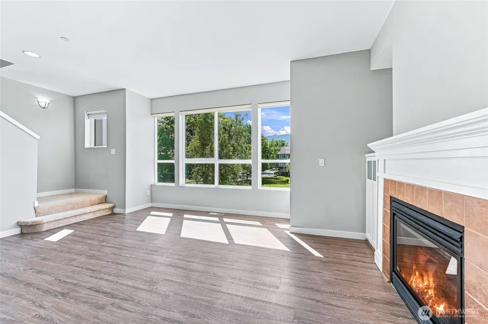 1771 25th Avenue NE Issaquah, WA 98029