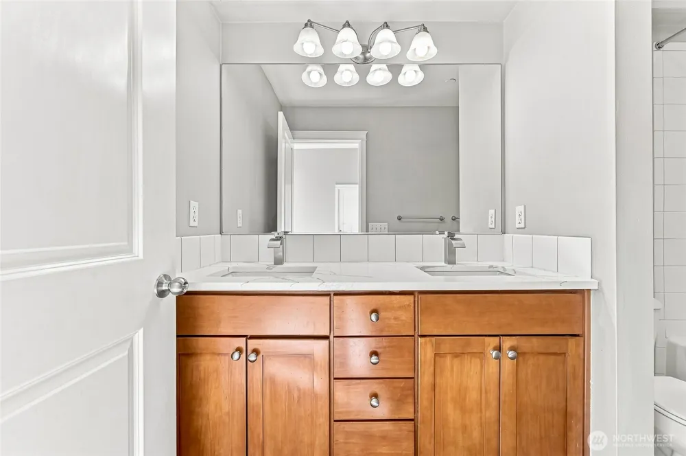 1771 25th Avenue NE Issaquah, WA 98029