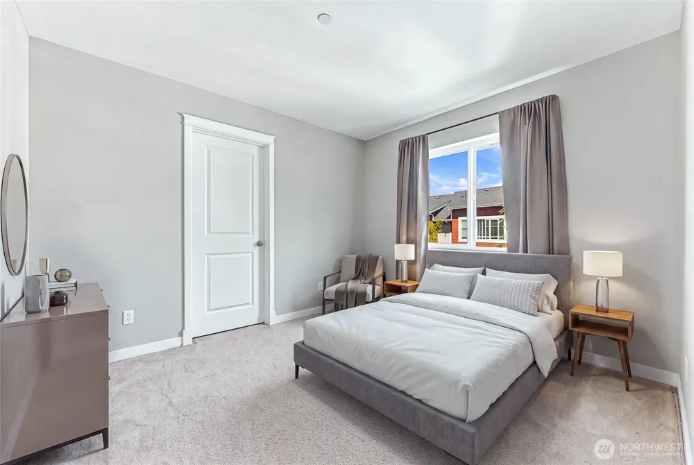 1771 25th Avenue NE Issaquah, WA 98029