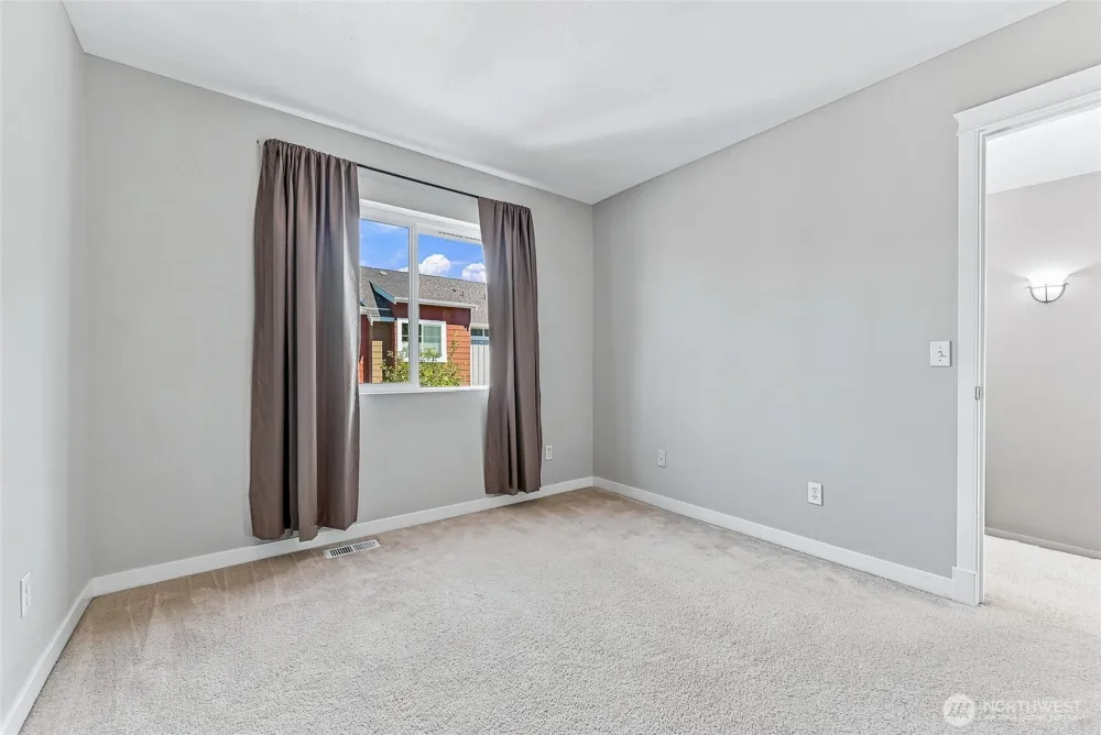 1771 25th Avenue NE Issaquah, WA 98029