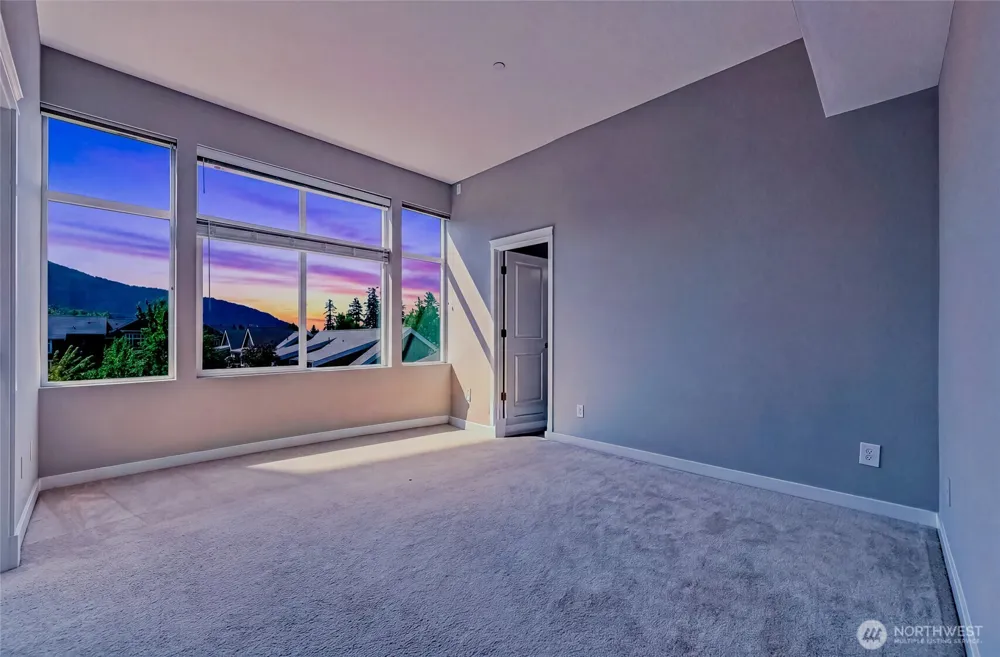 1771 25th Avenue NE Issaquah, WA 98029