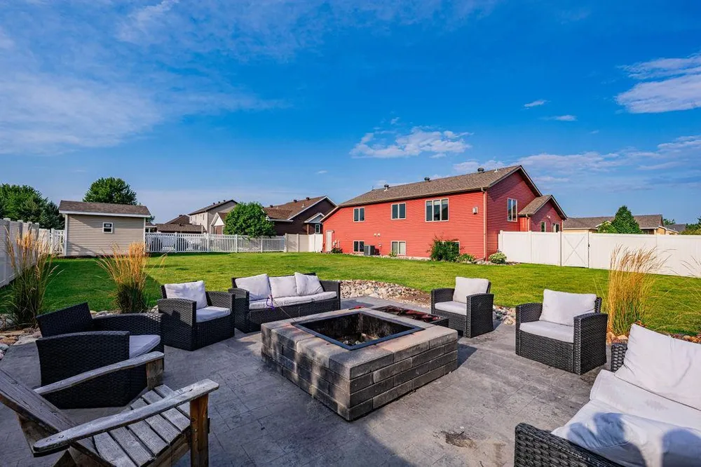 1809 Pentland Street West Fargo, ND 58078