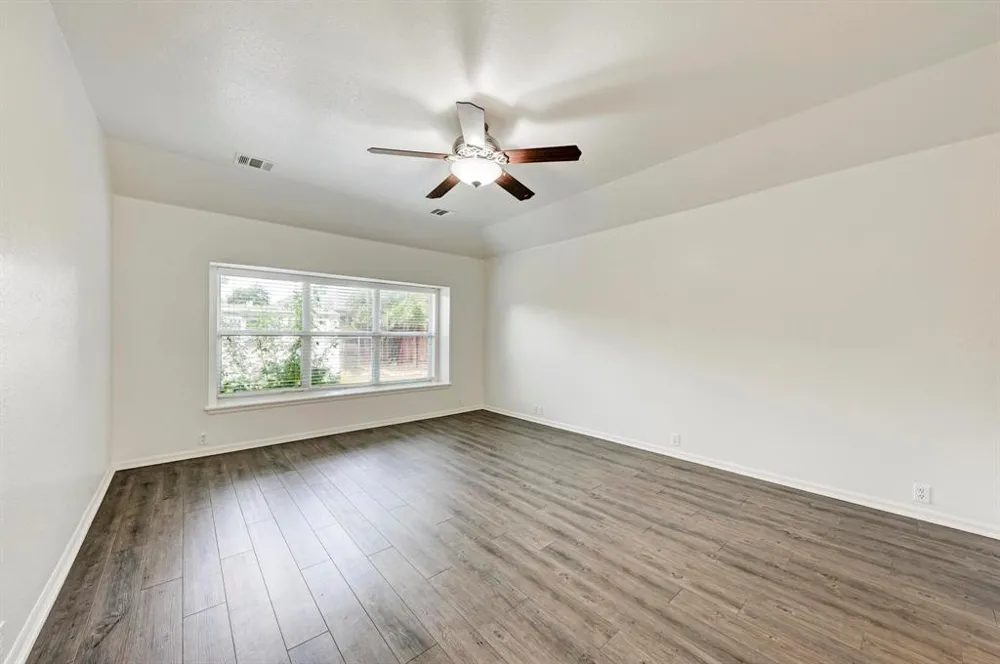 412 Golden Eagle Lane Leander, TX 78641