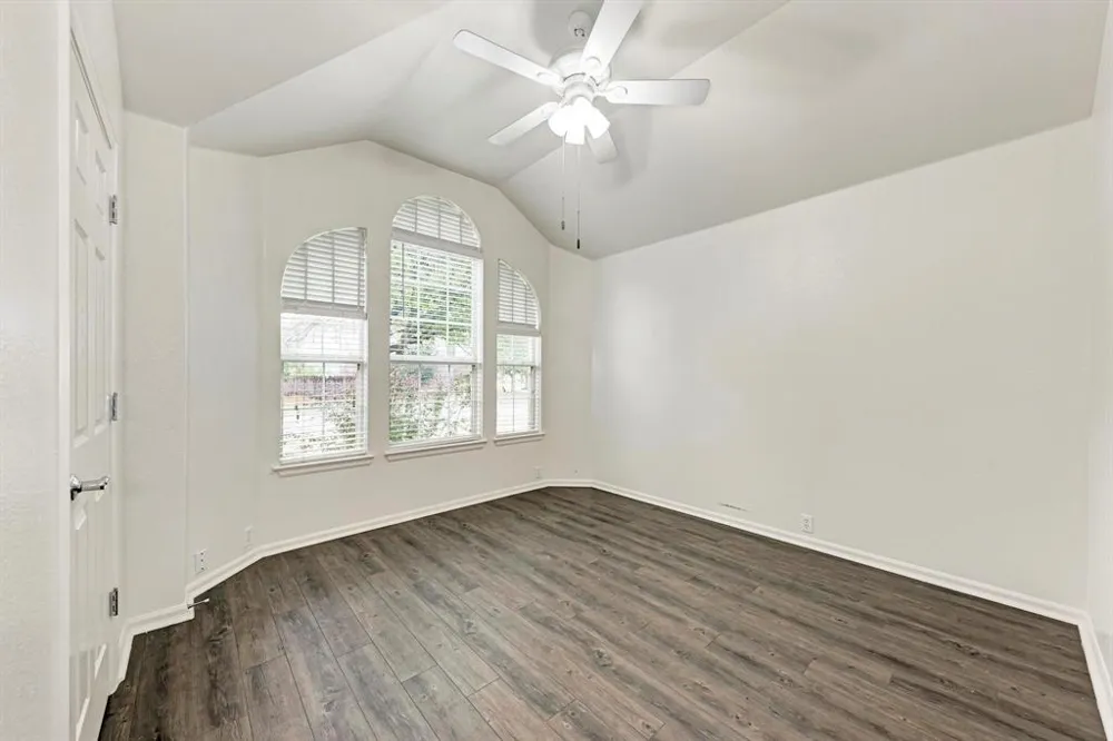 412 Golden Eagle Lane Leander, TX 78641