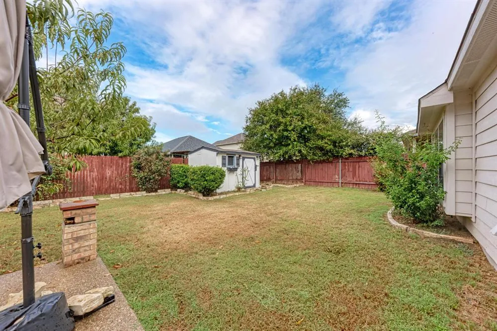 412 Golden Eagle Lane Leander, TX 78641