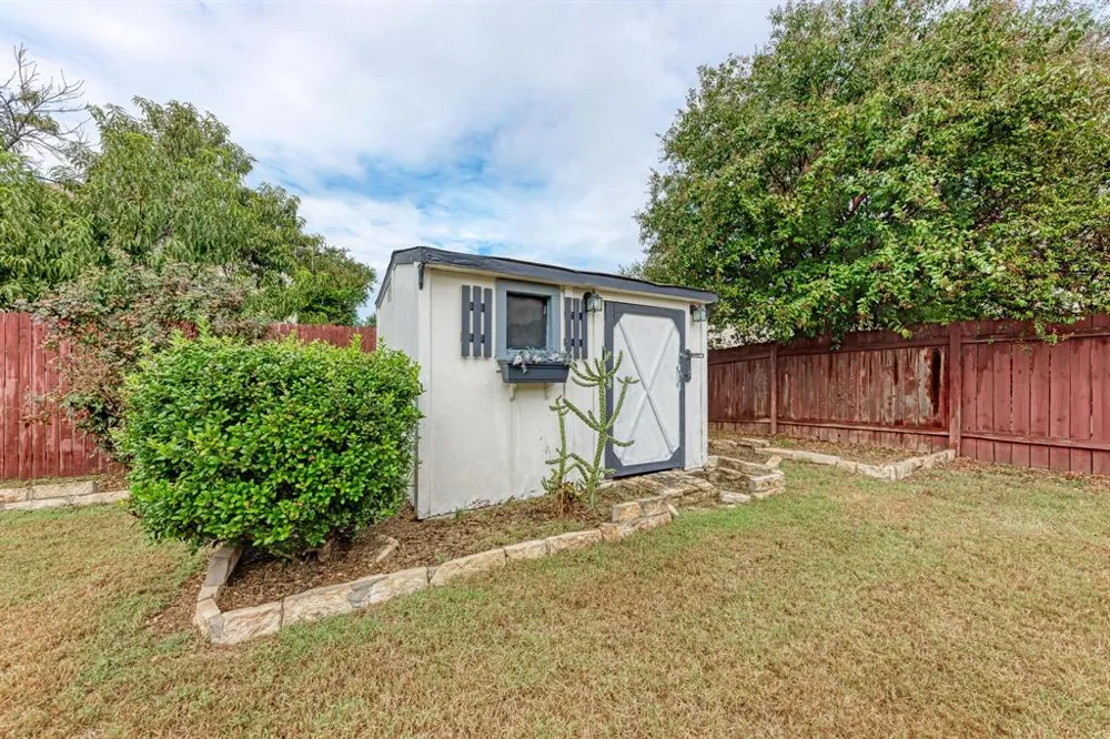412 Golden Eagle Lane Leander, TX 78641