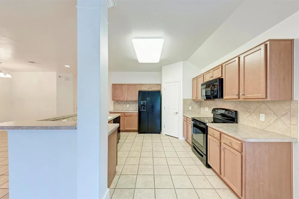 412 Golden Eagle Lane Leander, TX 78641