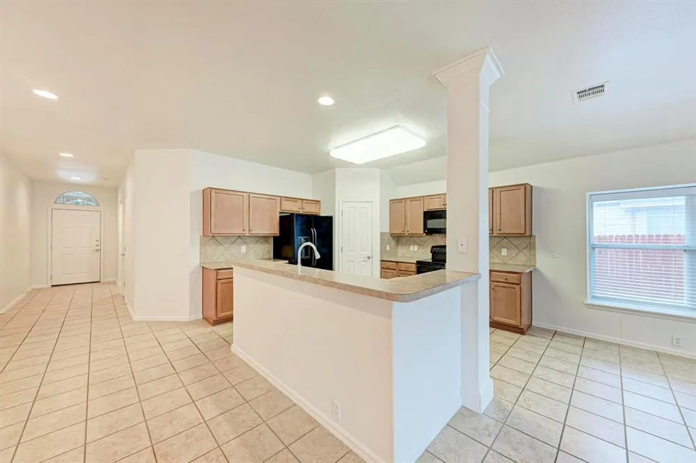 412 Golden Eagle Lane Leander, TX 78641