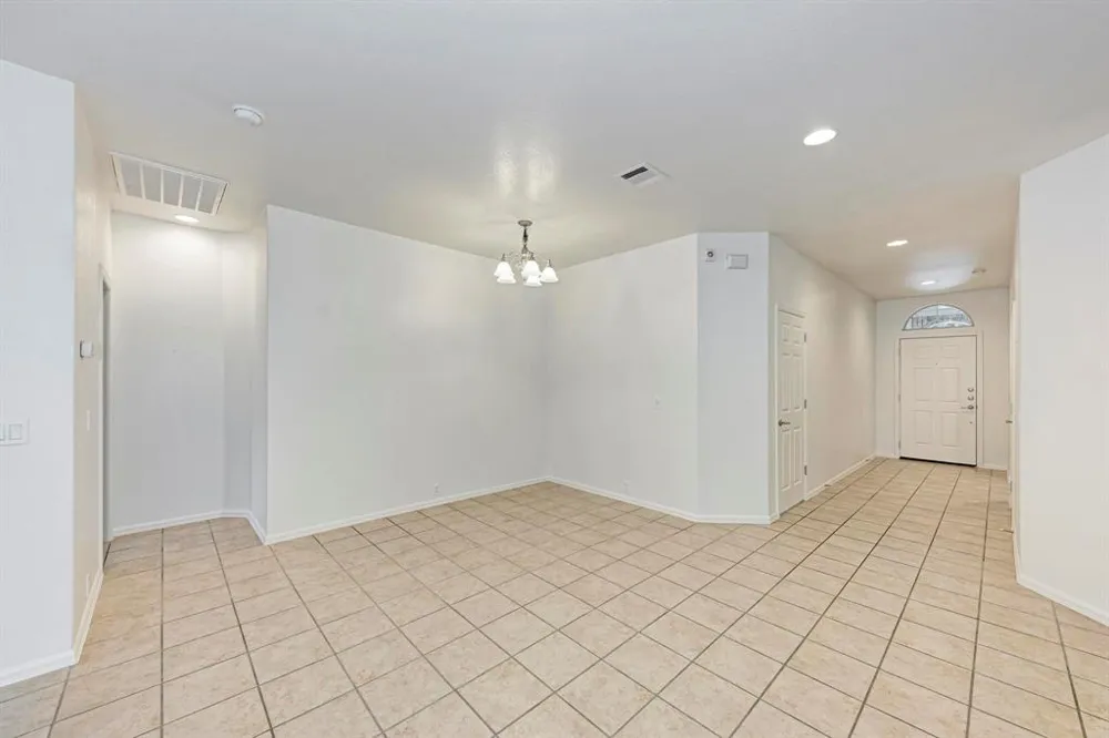 412 Golden Eagle Lane Leander, TX 78641