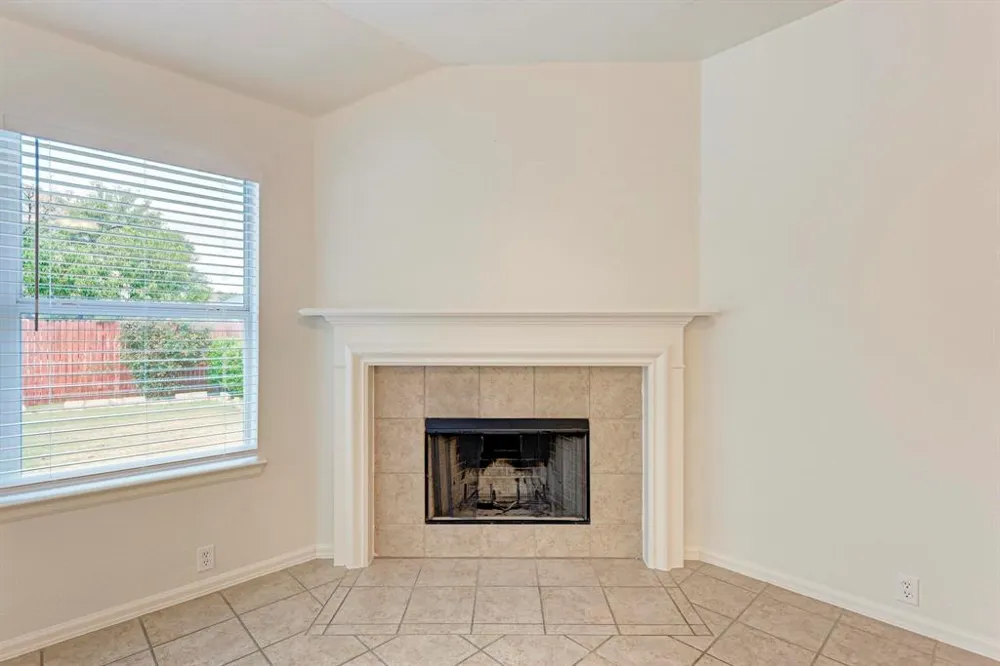 412 Golden Eagle Lane Leander, TX 78641